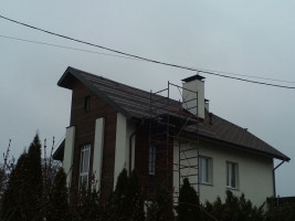 Часть крыши крепеж готов, перекур и монтаж солнечной панели